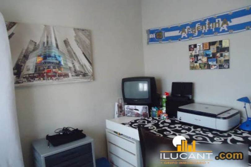 Alicante,Alicante,España,2 Bedrooms Bedrooms,1 BañoBathrooms,Pisos,12702