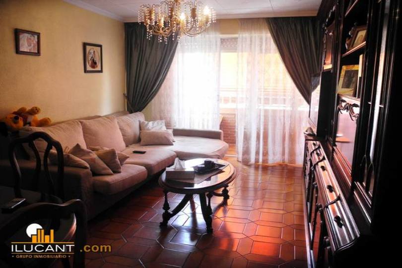 Alicante,Alicante,España,3 Bedrooms Bedrooms,2 BathroomsBathrooms,Pisos,12703