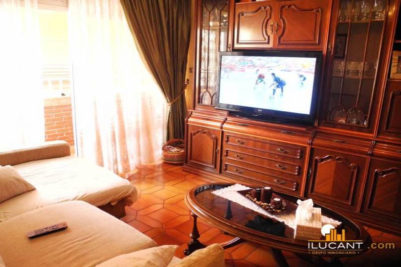 Alicante,Alicante,España,3 Bedrooms Bedrooms,2 BathroomsBathrooms,Pisos,12703