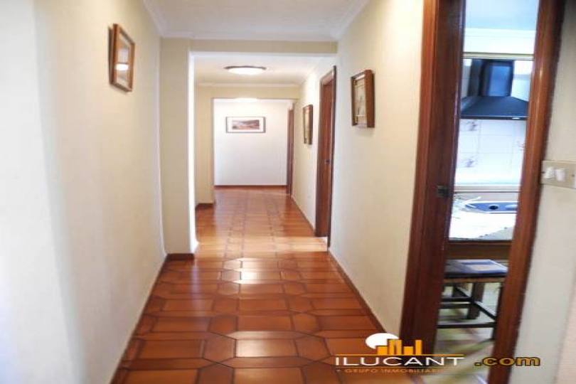 Alicante,Alicante,España,3 Bedrooms Bedrooms,2 BathroomsBathrooms,Pisos,12703