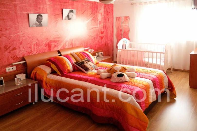 Alicante,Alicante,España,3 Bedrooms Bedrooms,2 BathroomsBathrooms,Pisos,12708