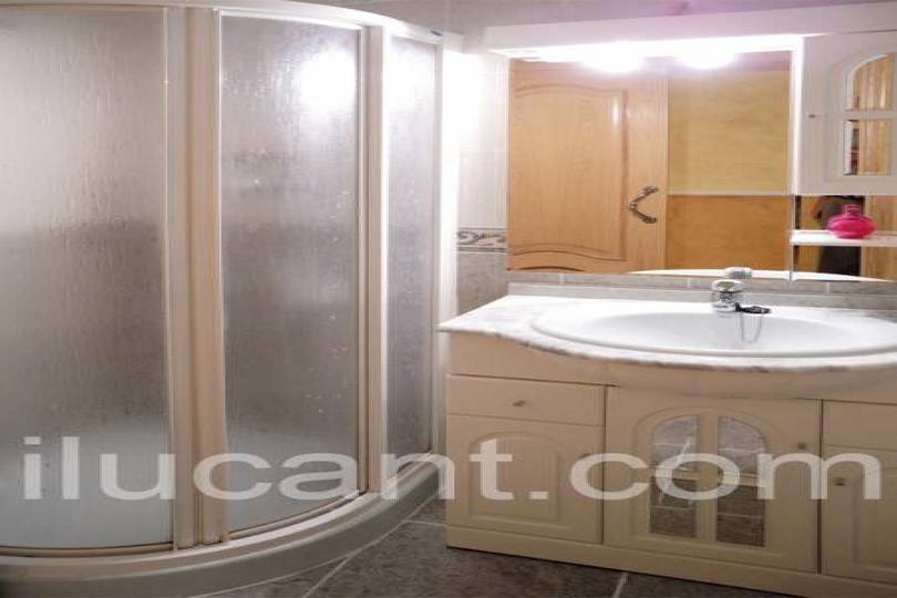 Alicante,Alicante,España,3 Bedrooms Bedrooms,2 BathroomsBathrooms,Pisos,12708