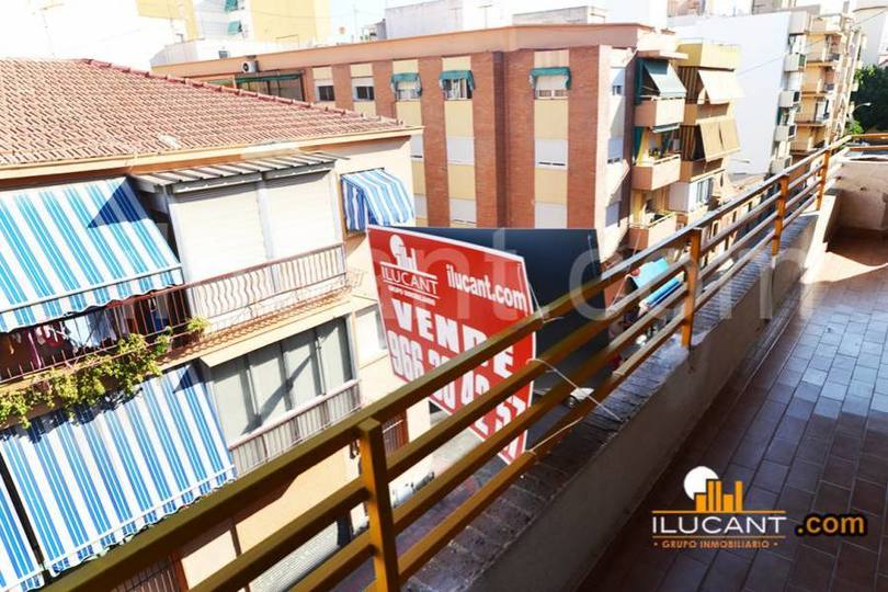 Alicante,Alicante,España,3 Bedrooms Bedrooms,1 BañoBathrooms,Pisos,12713