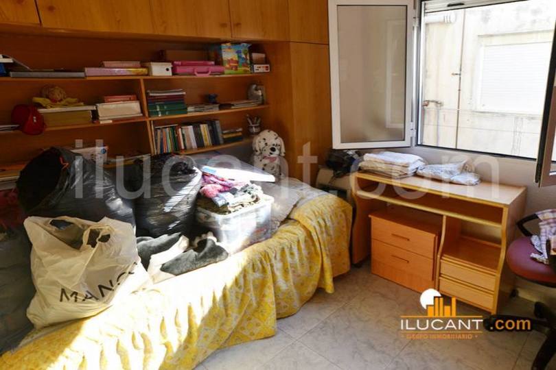 Alicante,Alicante,España,3 Bedrooms Bedrooms,1 BañoBathrooms,Pisos,12713