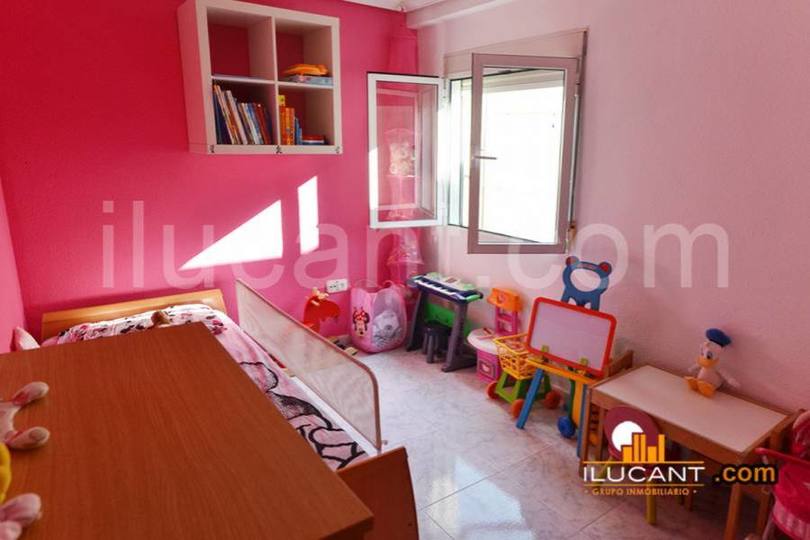 Alicante,Alicante,España,3 Bedrooms Bedrooms,1 BañoBathrooms,Pisos,12713
