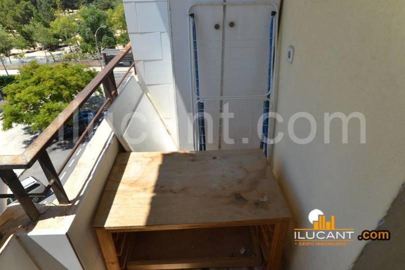 Alicante,Alicante,España,3 Bedrooms Bedrooms,1 BañoBathrooms,Pisos,12714