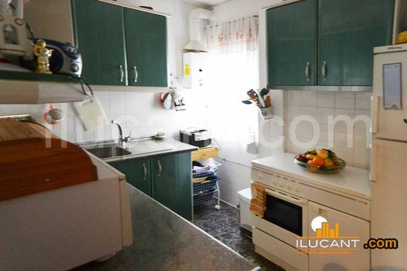 Alicante,Alicante,España,3 Bedrooms Bedrooms,1 BañoBathrooms,Pisos,12721