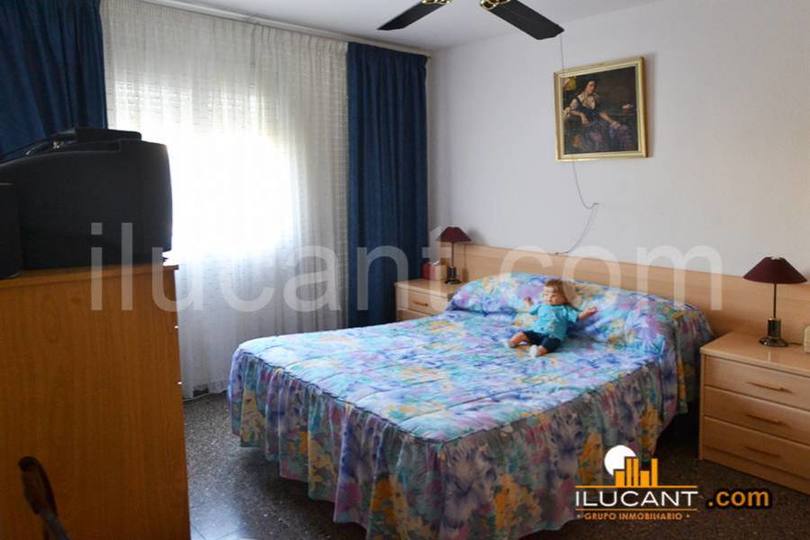 Alicante,Alicante,España,3 Bedrooms Bedrooms,1 BañoBathrooms,Pisos,12721