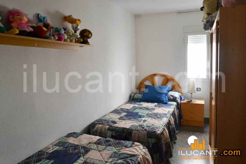 Alicante,Alicante,España,3 Bedrooms Bedrooms,1 BañoBathrooms,Pisos,12721
