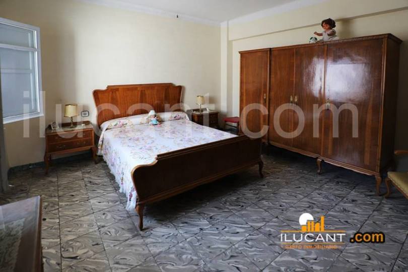 Alicante,Alicante,España,3 Bedrooms Bedrooms,1 BañoBathrooms,Pisos,12728