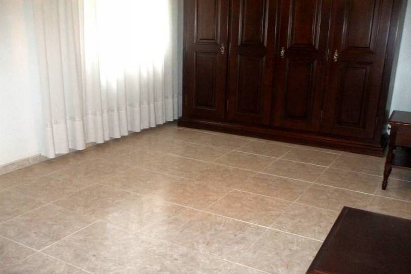 Alicante,Alicante,España,3 Bedrooms Bedrooms,2 BathroomsBathrooms,Pisos,12729