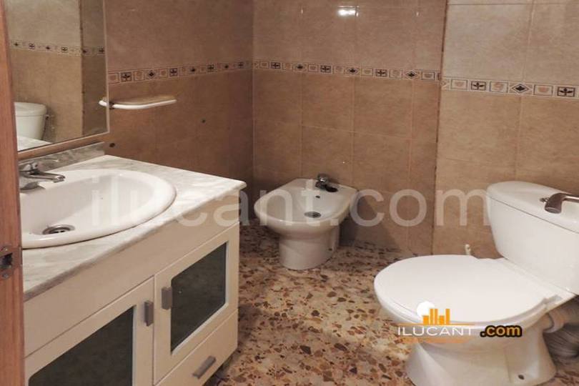 Alicante,Alicante,España,4 Bedrooms Bedrooms,2 BathroomsBathrooms,Pisos,12730
