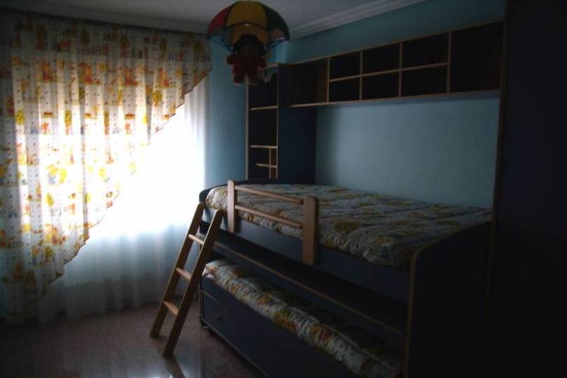 Alicante,Alicante,España,4 Bedrooms Bedrooms,2 BathroomsBathrooms,Pisos,12731