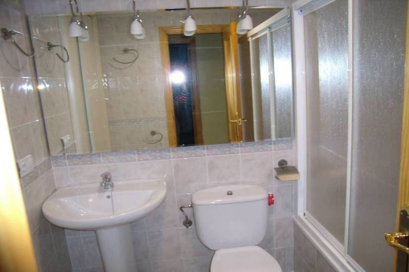 Alicante,Alicante,España,4 Bedrooms Bedrooms,2 BathroomsBathrooms,Pisos,12731