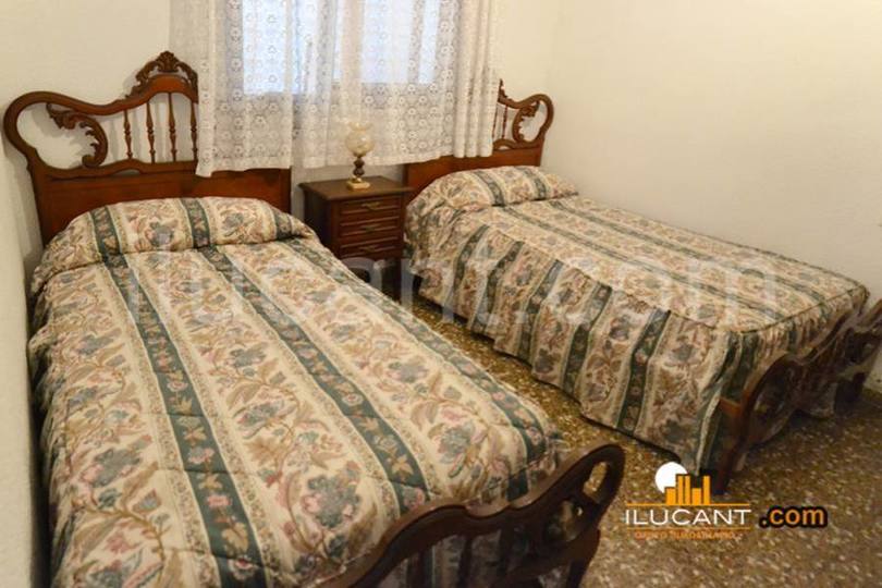 Alicante,Alicante,España,3 Bedrooms Bedrooms,2 BathroomsBathrooms,Pisos,12732