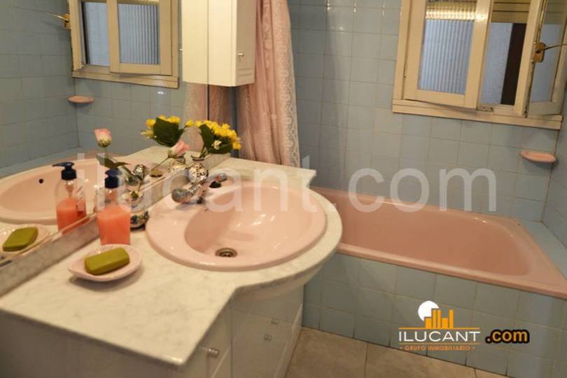 Alicante,Alicante,España,3 Bedrooms Bedrooms,2 BathroomsBathrooms,Pisos,12732