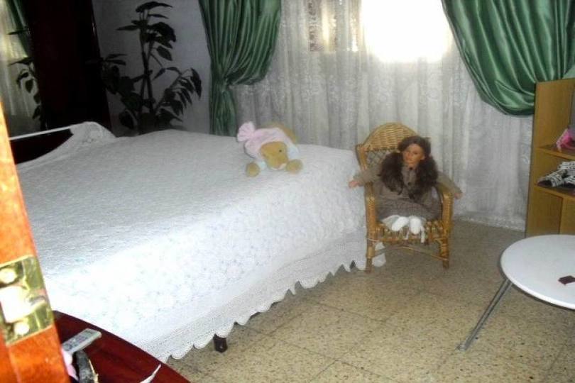 Alicante,Alicante,España,3 Bedrooms Bedrooms,1 BañoBathrooms,Pisos,12734
