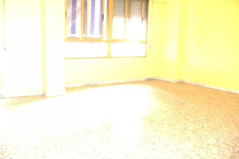 Alicante,Alicante,España,4 Bedrooms Bedrooms,2 BathroomsBathrooms,Pisos,12741