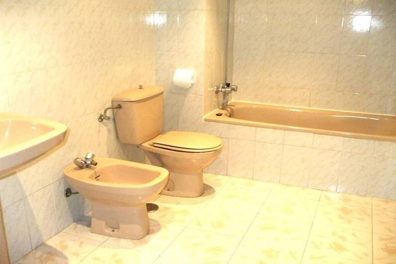 Alicante,Alicante,España,4 Bedrooms Bedrooms,2 BathroomsBathrooms,Pisos,12741