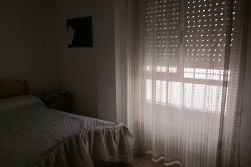 Alicante,Alicante,España,4 Bedrooms Bedrooms,2 BathroomsBathrooms,Pisos,12742