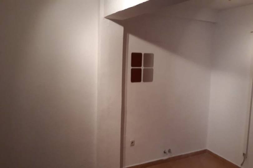 Alicante,Alicante,España,5 Bedrooms Bedrooms,1 BañoBathrooms,Pisos,13852
