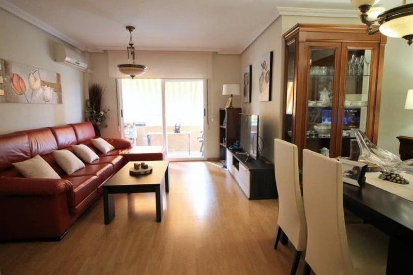 Alicante,Alicante,España,4 Bedrooms Bedrooms,2 BathroomsBathrooms,Pisos,13856