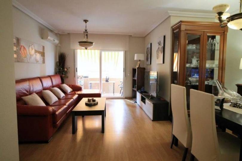 Alicante,Alicante,España,4 Bedrooms Bedrooms,2 BathroomsBathrooms,Pisos,13856