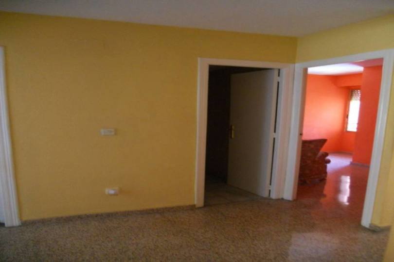 Alicante,Alicante,España,3 Bedrooms Bedrooms,2 BathroomsBathrooms,Pisos,13858