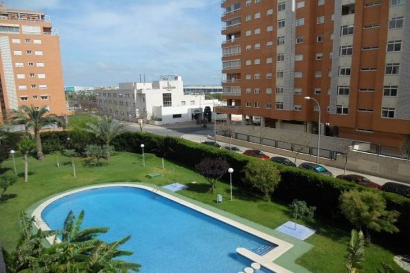 Alicante,Alicante,España,3 Bedrooms Bedrooms,2 BathroomsBathrooms,Pisos,13858
