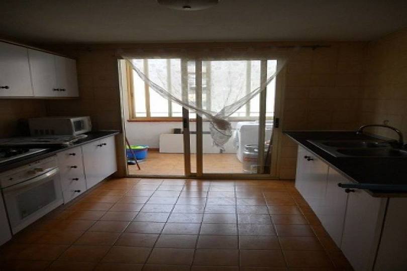 Alicante,Alicante,España,3 Bedrooms Bedrooms,2 BathroomsBathrooms,Pisos,13858