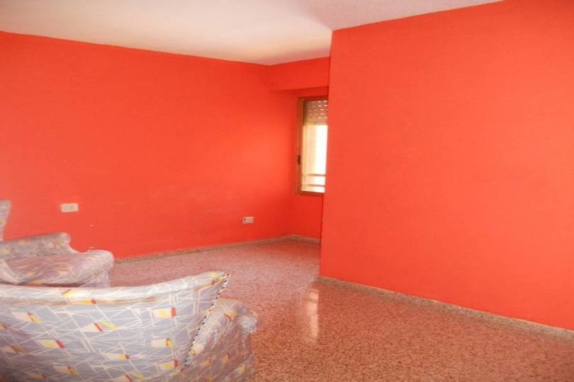 Alicante,Alicante,España,3 Bedrooms Bedrooms,2 BathroomsBathrooms,Pisos,13858