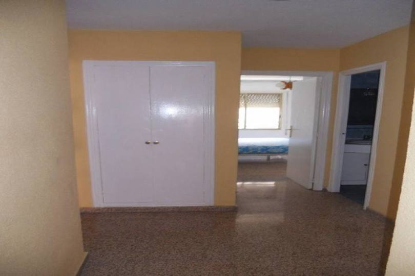 Alicante,Alicante,España,3 Bedrooms Bedrooms,2 BathroomsBathrooms,Pisos,13858