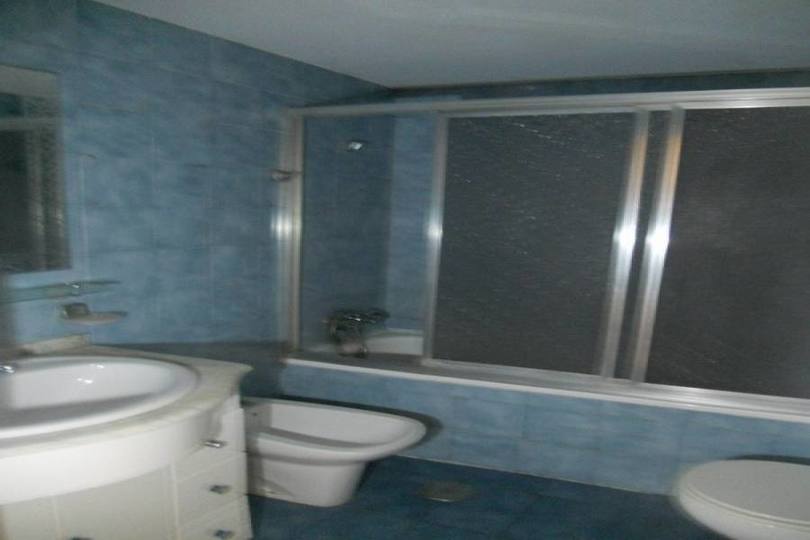 Alicante,Alicante,España,3 Bedrooms Bedrooms,2 BathroomsBathrooms,Pisos,13858