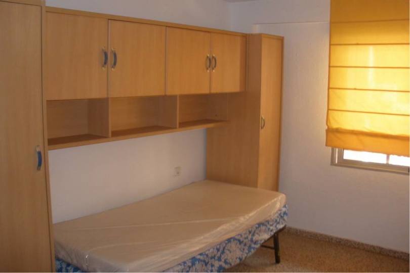 Alicante,Alicante,España,4 Bedrooms Bedrooms,1 BañoBathrooms,Pisos,13862
