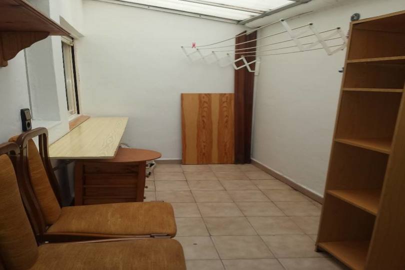 Alicante,Alicante,España,4 Bedrooms Bedrooms,1 BañoBathrooms,Pisos,13867