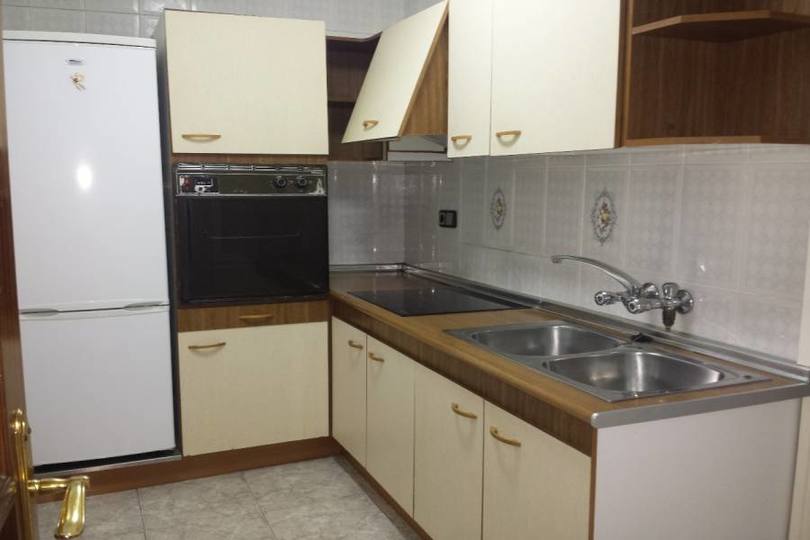 Alicante,Alicante,España,4 Bedrooms Bedrooms,1 BañoBathrooms,Pisos,13867