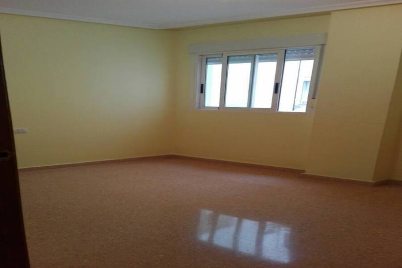 Alicante,Alicante,España,3 Bedrooms Bedrooms,2 BathroomsBathrooms,Pisos,13894