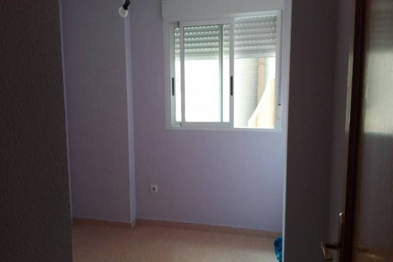 Alicante,Alicante,España,3 Bedrooms Bedrooms,2 BathroomsBathrooms,Pisos,13894