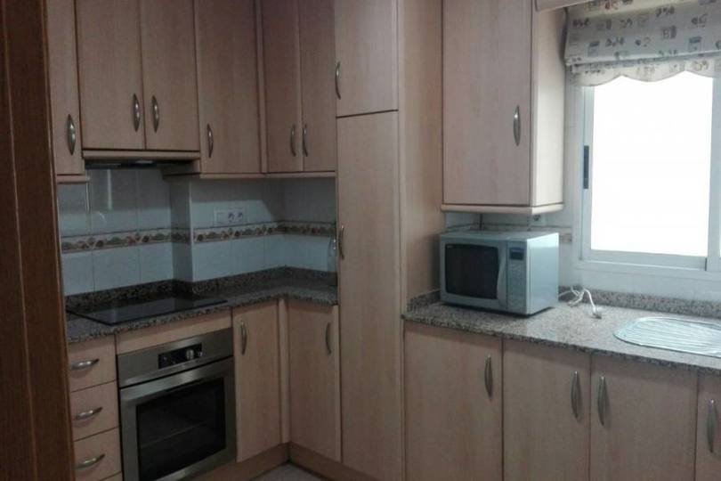 Alicante,Alicante,España,3 Bedrooms Bedrooms,2 BathroomsBathrooms,Pisos,13894