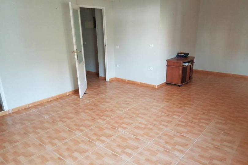 Alicante,Alicante,España,3 Bedrooms Bedrooms,1 BañoBathrooms,Pisos,13900