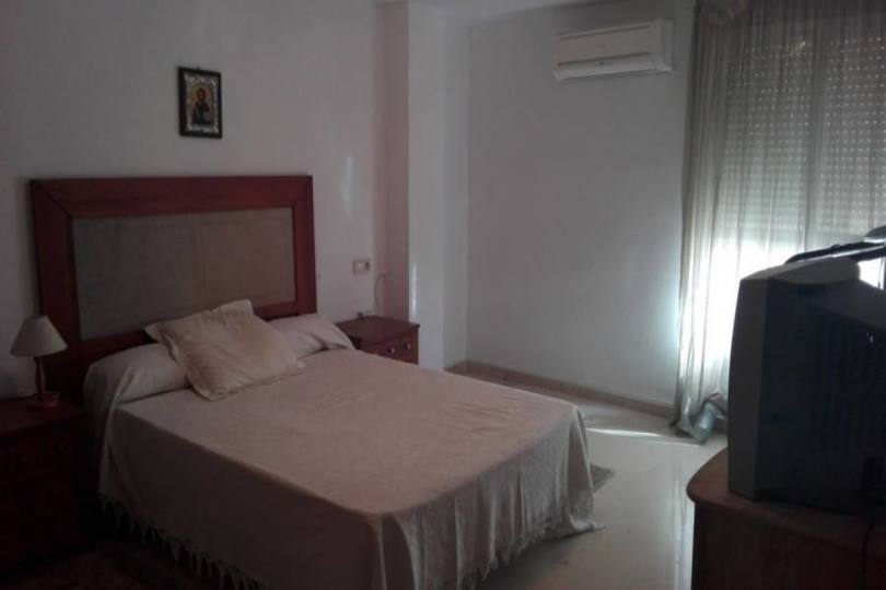 Alicante,Alicante,España,3 Bedrooms Bedrooms,2 BathroomsBathrooms,Pisos,13909