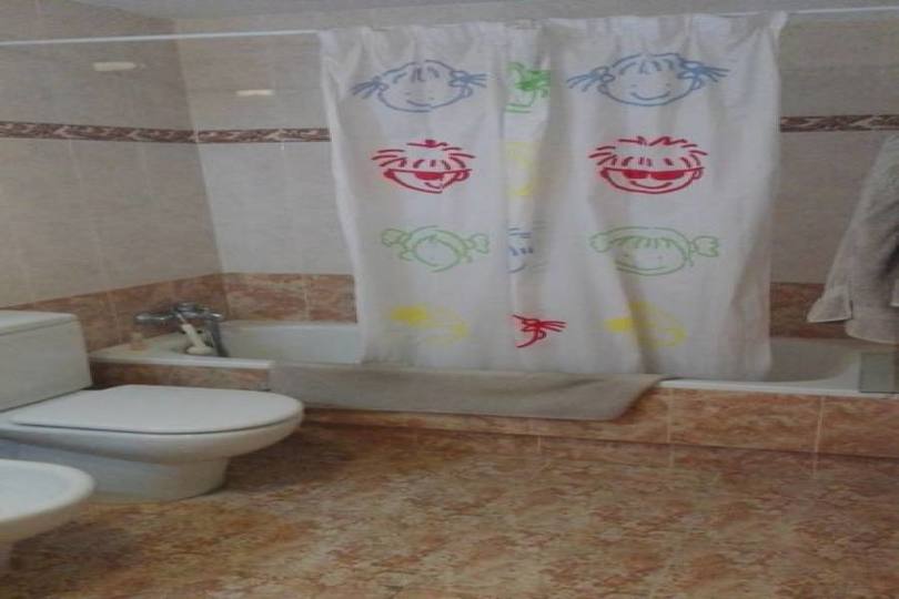 Alicante,Alicante,España,3 Bedrooms Bedrooms,2 BathroomsBathrooms,Pisos,13909
