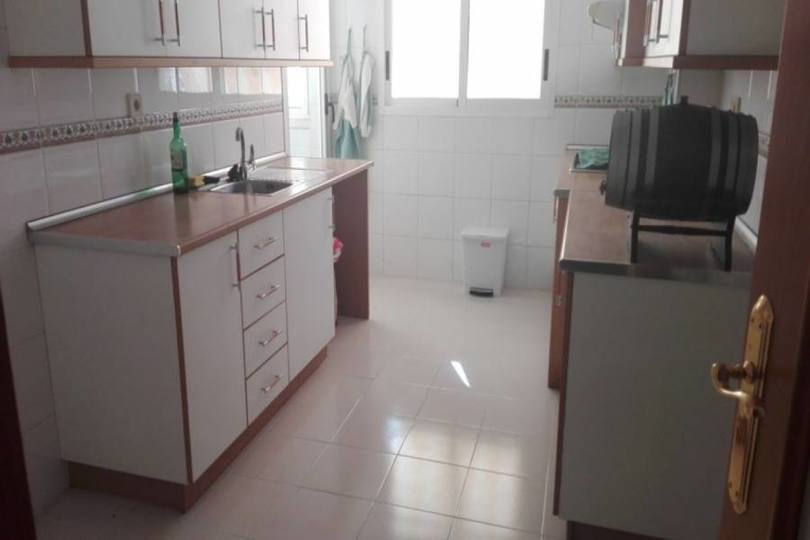 Alicante,Alicante,España,3 Bedrooms Bedrooms,2 BathroomsBathrooms,Pisos,13909