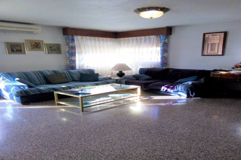 Alicante,Alicante,España,4 Bedrooms Bedrooms,2 BathroomsBathrooms,Pisos,13927