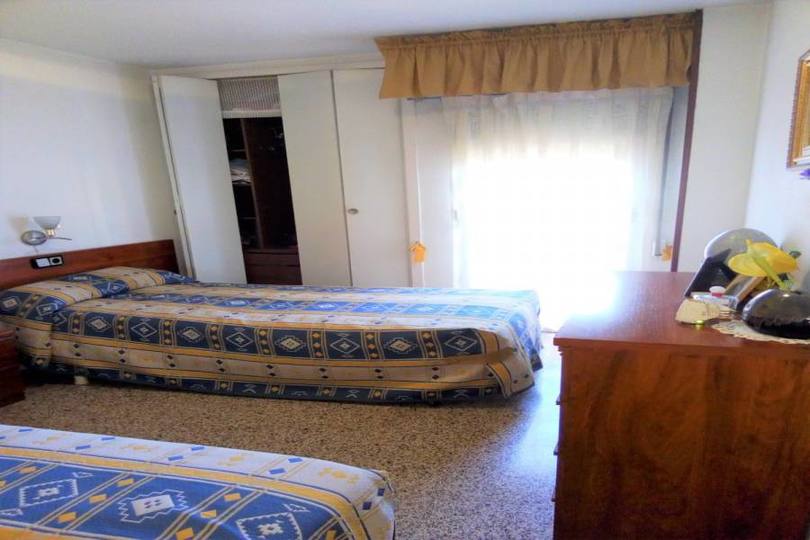 Alicante,Alicante,España,4 Bedrooms Bedrooms,2 BathroomsBathrooms,Pisos,13927