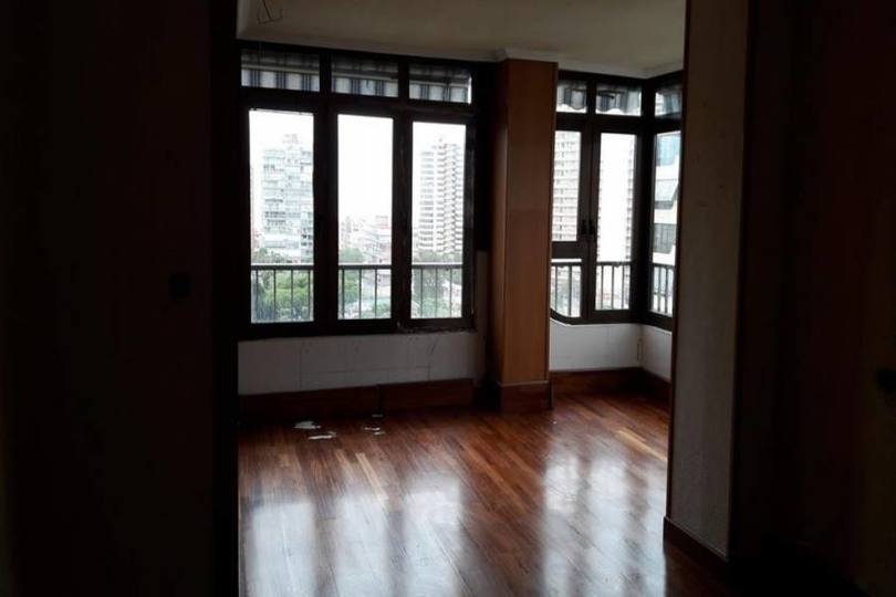 Alicante,Alicante,España,4 Bedrooms Bedrooms,2 BathroomsBathrooms,Pisos,13932
