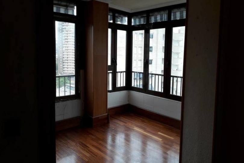 Alicante,Alicante,España,4 Bedrooms Bedrooms,2 BathroomsBathrooms,Pisos,13932