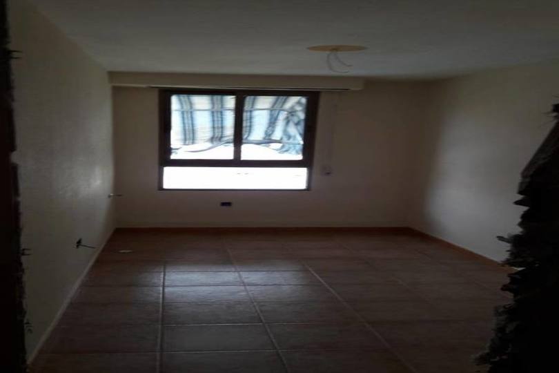Alicante,Alicante,España,4 Bedrooms Bedrooms,2 BathroomsBathrooms,Pisos,13932