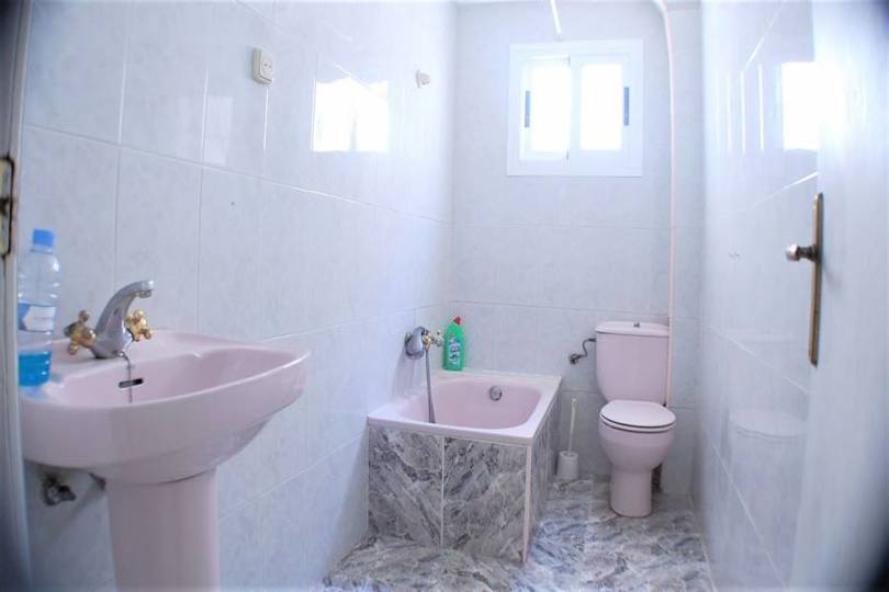 Santa Pola,Alicante,España,4 Bedrooms Bedrooms,1 BañoBathrooms,Pisos,13974