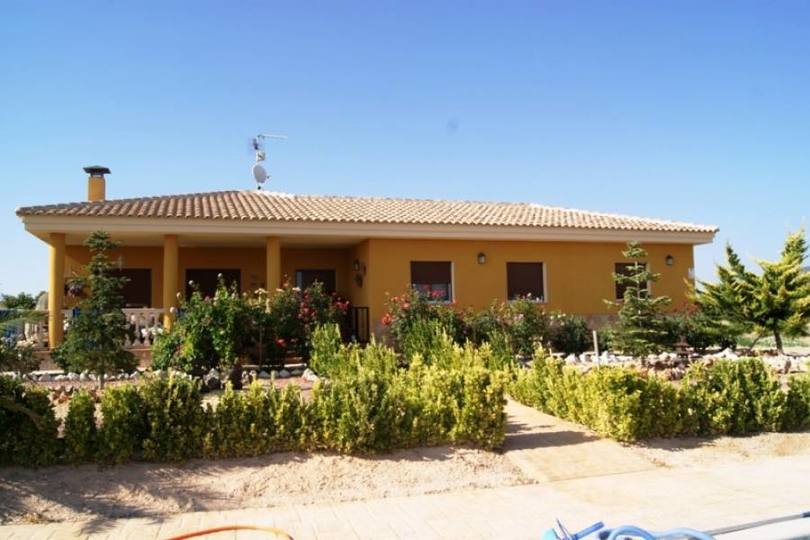 Pinoso,Alicante,España,3 Habitaciones Habitaciones,2 BañosBaños,Fincas-Villas,2147